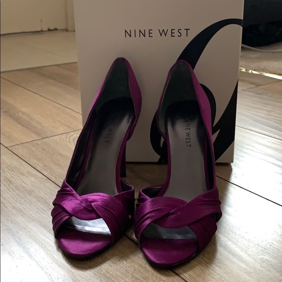 Nine West Purple Satin Pumps - Picture 3 of 5